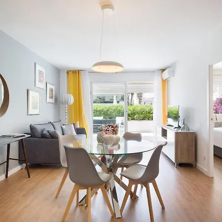 Pool & Sea Terrace Luxury, Comfort, Unbeatable Location Apartment *