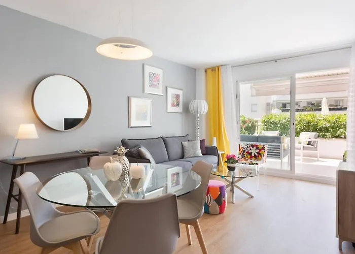 Pool & Sea Terrace Luxury, Comfort, Unbeatable Location