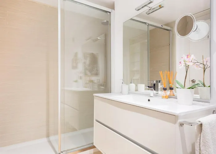 Pool & Sea Terrace Luxury, Comfort, Unbeatable Location